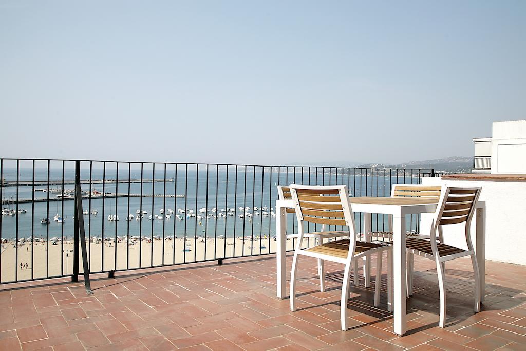 Hotel Trias Palamos Bagian luar foto