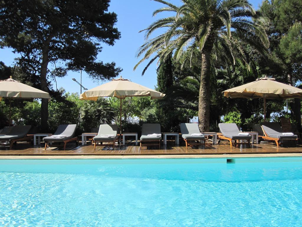 Hotel Trias Palamos Bagian luar foto